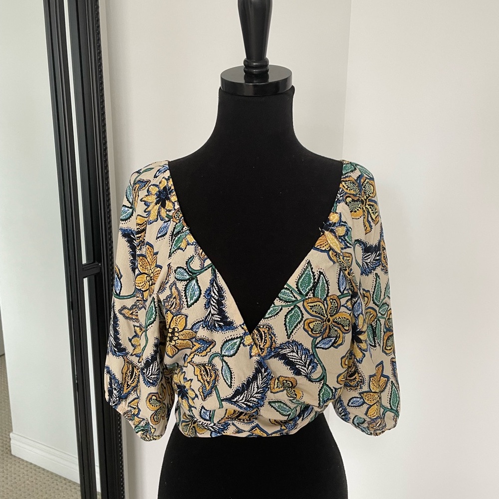 Cotton Club Wrap blouse size small euc